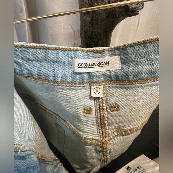 Good American Light Blue Denim Mini Skirt with Front Slit Plus Size 22 - Picture 4 of 5